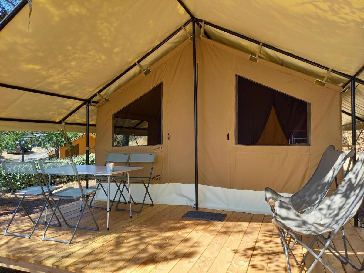 Camping Onlycamp Les Pins Nancay Exterior foto